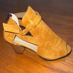 Open-Toe Tan Suede Boots